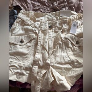 Old Navy Women's Tan Cargo Shorts